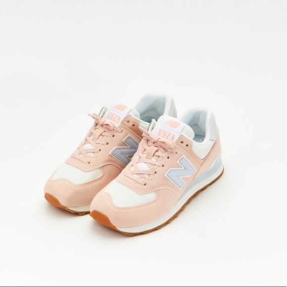 New Balance 574 Women’s Sneaker - Picture 4 of 8